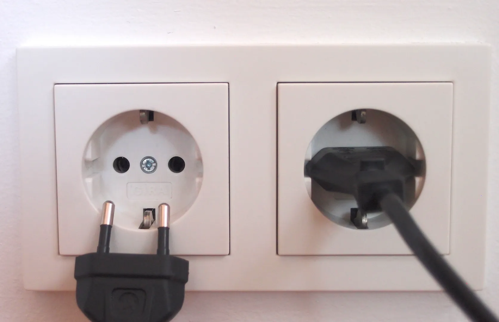 日本と韓国は電圧が違う !